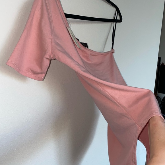 Forever 21 Off-Shoulder Top - Picture 6 of 8